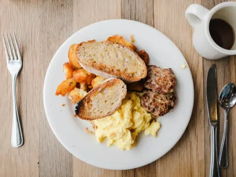 Obwarzanek + Polish breakfast