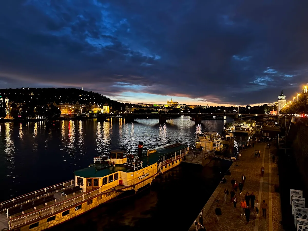 Náplavka riverwalk