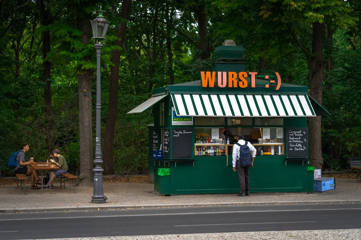 Snack — Würstelstand
